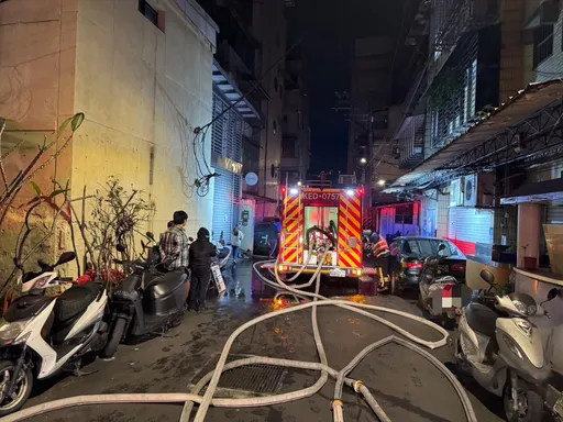 板橋自宅縱火狠燒親母、嗆傷胞姊 20歲逆子坦承縱火:媽媽管太多了