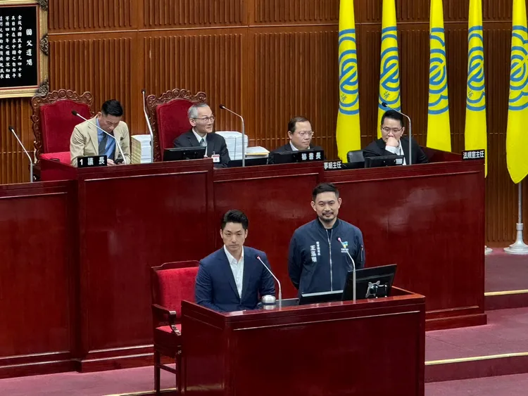 蔣萬安赴議會接受質詢前回應台北跨年疏散問題。記者張綵茜攝