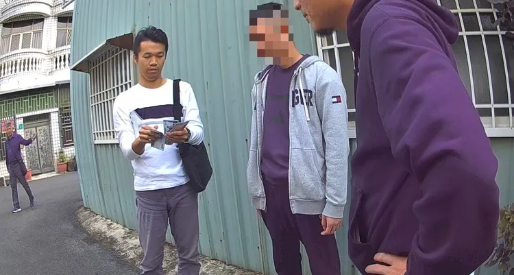 新化警分局另與被害人合作，逮到「假投資」詐騙車手。民眾提供