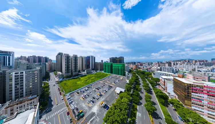 農16與美術館未來將如同北市信義計畫區，中市7期重劃區，成為高雄最具指標豪宅聚落。葉家銘攝