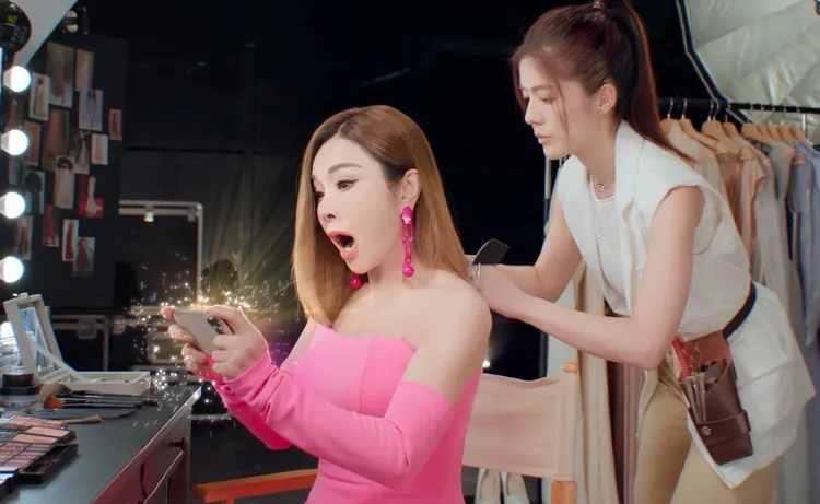 陳美鳳（左）工作空檔都藉著玩遊戲紓壓。拉斯維加斯娛樂城提供