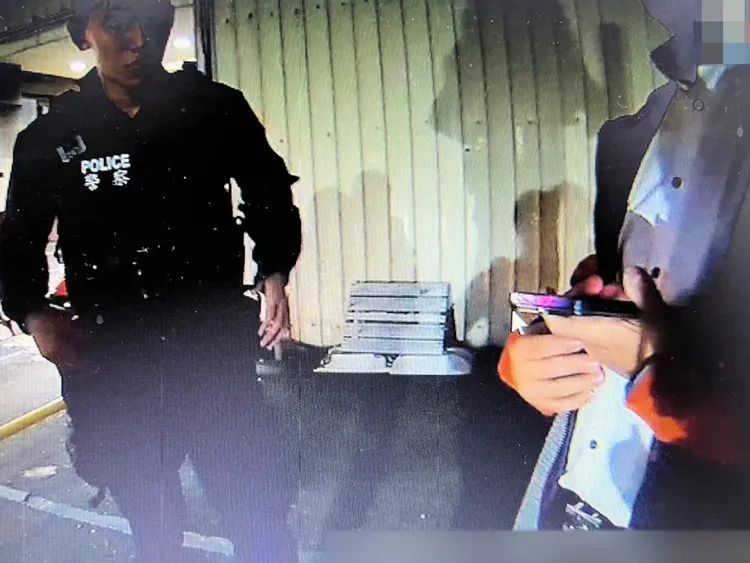 警方苦勸之下，鄭男心頭慾火全消。翻攝照片