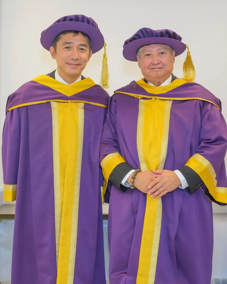 梁朝偉和洪金寶同框。翻攝劉嘉玲IG