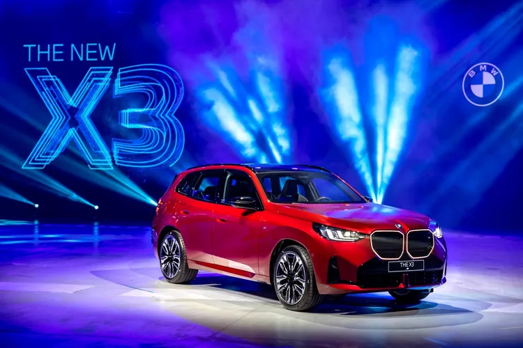 全新世代BMW X3車長與車寬分別增加了47mm與29mm，達到4,755mm與1,920mm，營造出更濃烈的跑車氣勢。業者提供