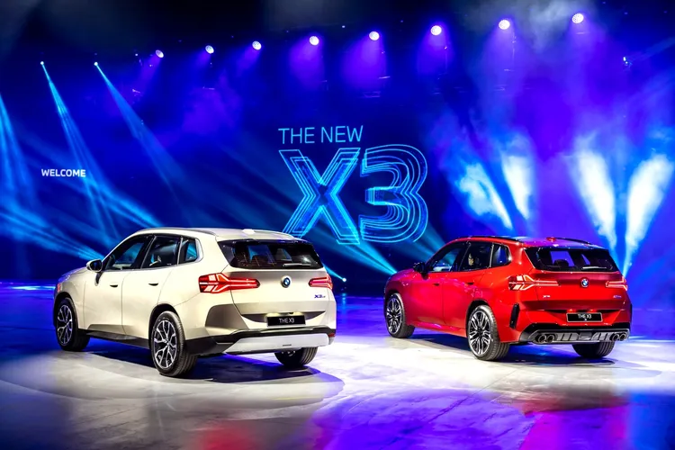 車尾延伸至車側的全新T型LED尾燈設計與黑色高光澤擾流尾翼，融合車尾飽滿壯闊的視覺感與充滿肌肉線條的立體與層次堆疊，帶來截然不同的視覺衝擊。業者提供