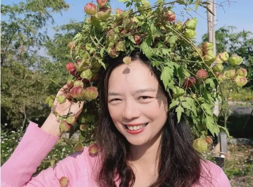 高中女老师斜杠艺术家云林开个展　画作书法蕴含爱与力量！鼓励顾家女性勿忘追寻梦想