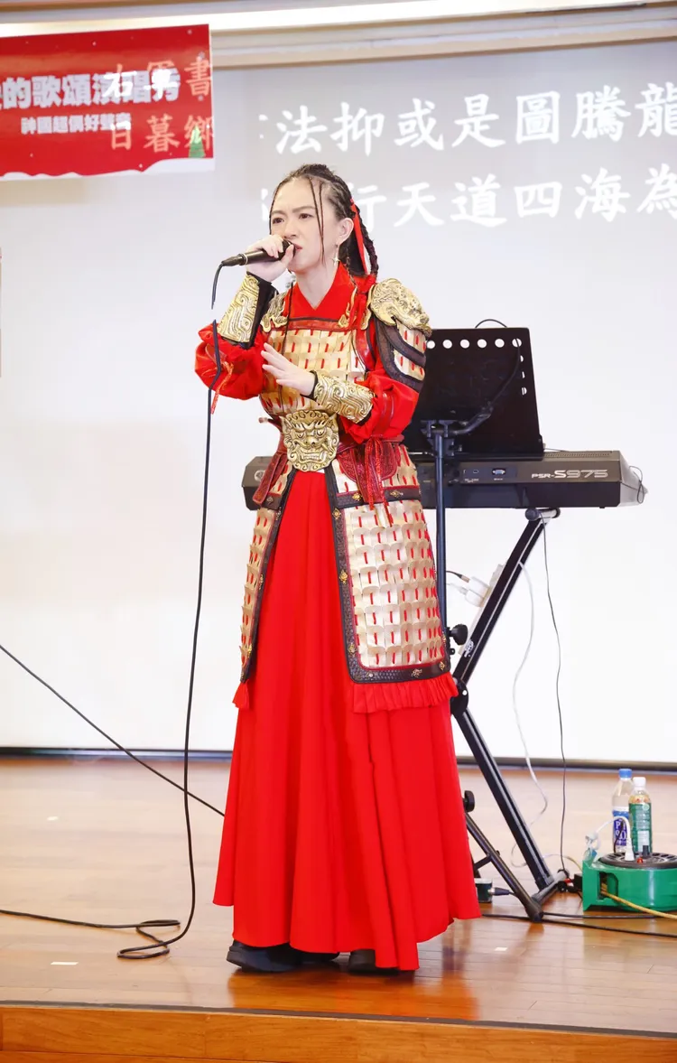 張芸京化身花木蘭，代天父成為福音精兵。圖／哈利路亞家教會提供