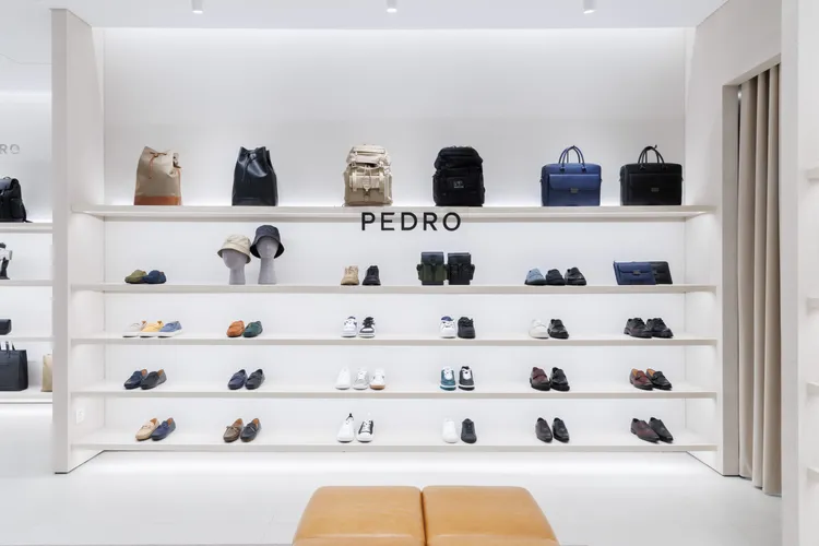 男士配件從包款、鞋款到帽款一應俱全。品牌提供