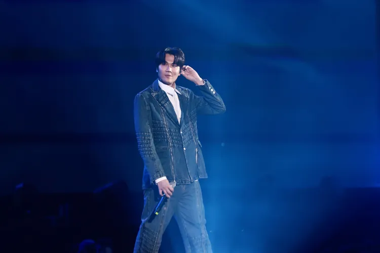 宇宙人把演唱會組曲搬上跨年舞台。彭欣偉攝