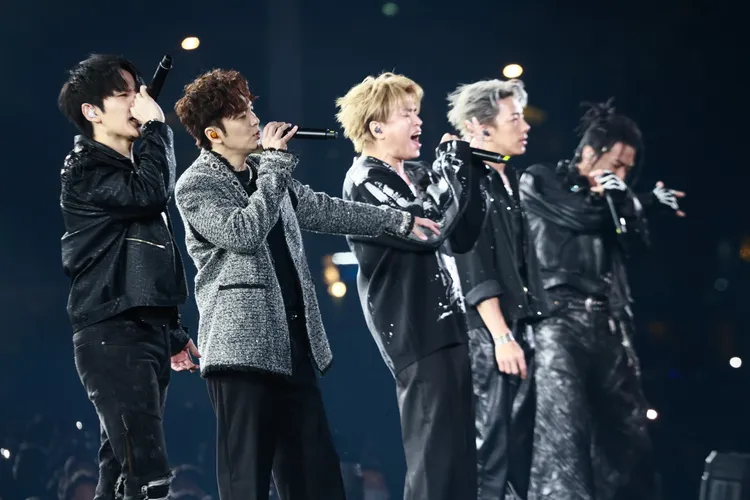 ENERGY勁歌熱舞嗨翻全場。彭欣偉攝