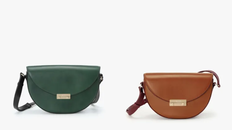 agnès b.大號皮革半月包（左）1萬4980元、小號皮革半月包（右）1萬2980元。品牌提供