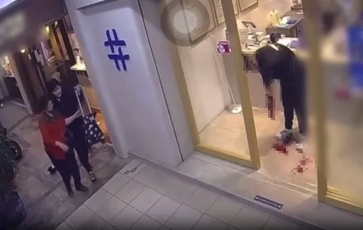 疑不滿態度不佳!宜蘭2惡煞持刀狠砍男糕餅店員 鮮血狂流畫面曝