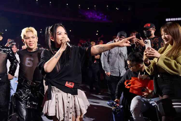 Saya擔任暖場嘉賓。聲動娛樂提供