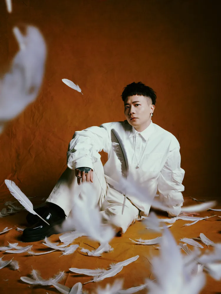 不善言詞的蕭秉治，透過音樂告白感謝粉絲給予一路陪伴與支持。圖／相信音樂提供