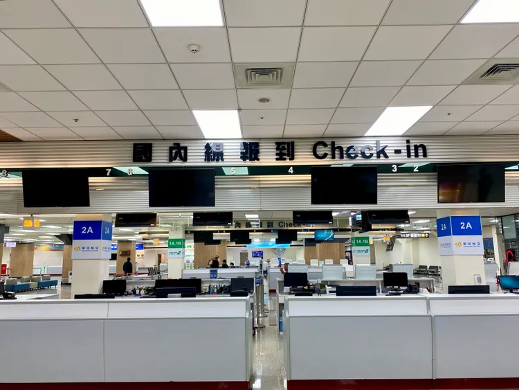 民航局表示，航空燃油平均價格已達國內航線運價調降門檻。莊偉祺攝