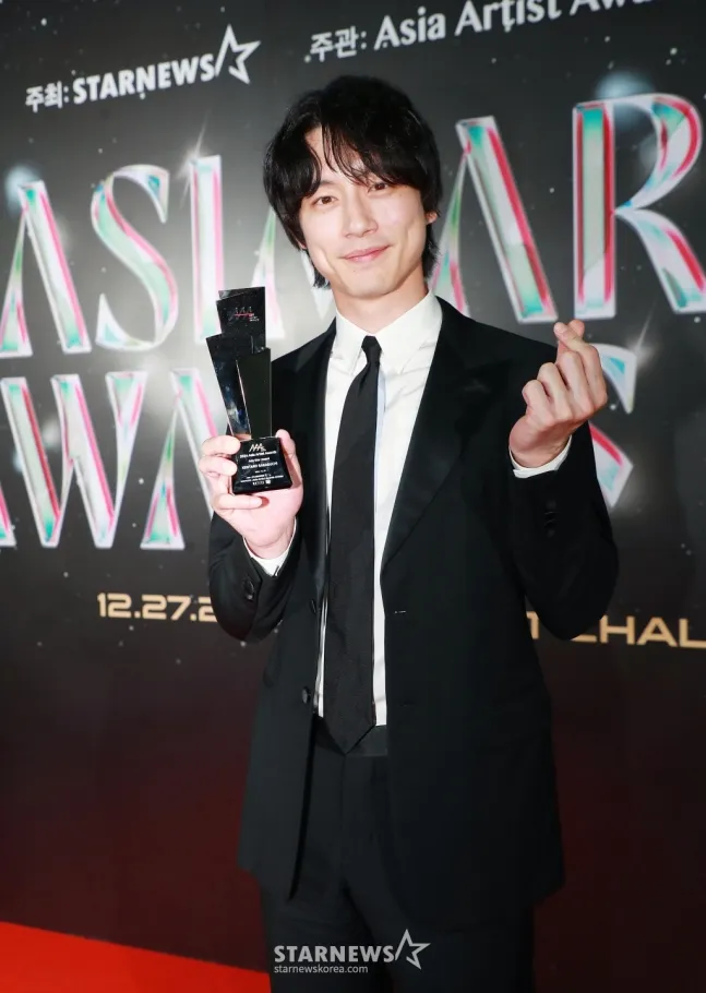 坂口健太郎深受韓國觀眾喜愛。翻攝STARNEWS