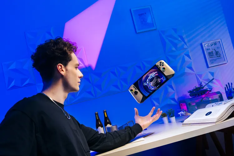 MSI Claw 8 AI+不僅效能表現亮眼，同時具備優異電池續航力。圖/品牌提供