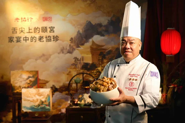 頤宮中餐廳陳偉強主廚技術指導老協珍，聯手推出二款年節禮盒。業者提供