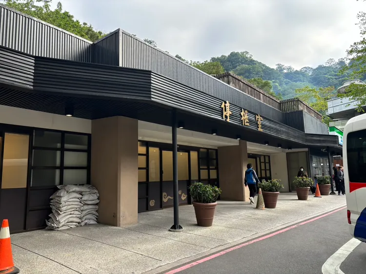 瓊瑤遺體暫存二殯。江孟謙攝