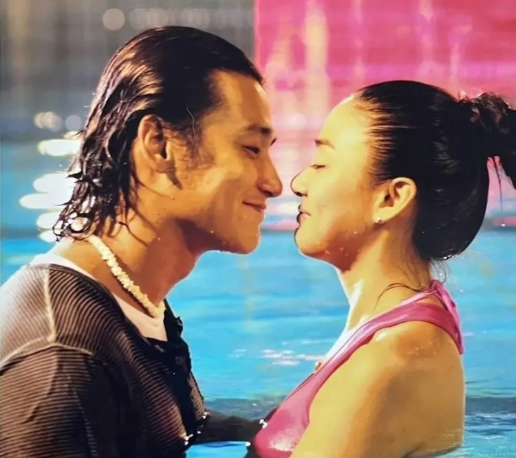 洪小鈴（右）和張天霖17年前就是螢幕情侶。翻攝張天霖IG