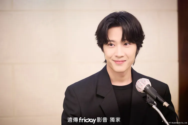 李鐘圓許願來台吃金世正推薦的小吃配18天生啤酒。friDay影音提供