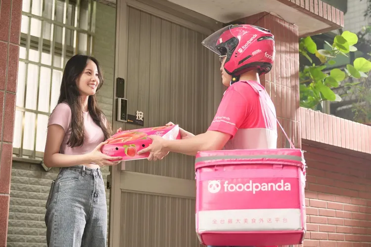 外送平台推出「2024年度消費大賞」，集結超過20個超市、超商等祭出5至9折優惠。foodpanda提供