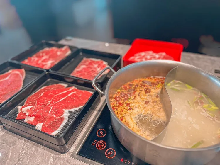 小蒙牛麻辣鍋西門店宣布歇業後，雙北至今已無據點。翻攝自小蒙牛粉專