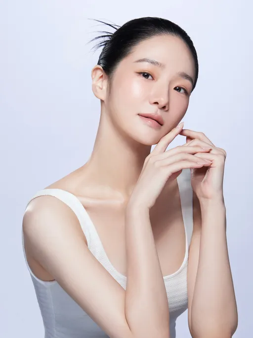 《魷魚遊戲2》女主角朴圭瑛的面具下真實美肌曝光!她的保養秘密大揭秘