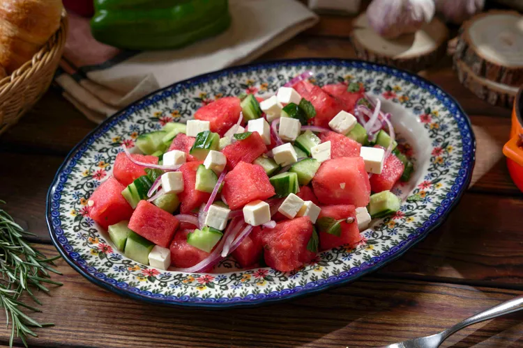 選用菲達起司入菜的「羊乳酪水果沙拉」口感富有層次，值得細細品味。業者提供