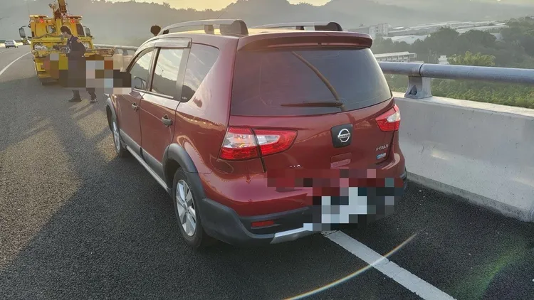 墜落原因有待進一步調查。民眾提供