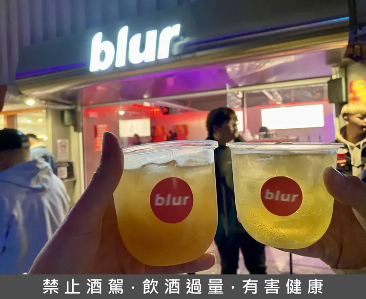 最新開幕的「blur」，依酒精濃度編號1至6號的招牌調酒。莊偉祺攝