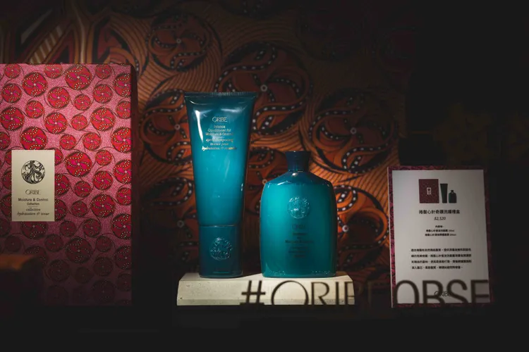 ORIBE捲髮心計奇蹟洗護禮盒，包含250ml捲髮心計香波洗髮露、200ml捲髮心計燙後瞬護髮膜，2520元。品牌提供