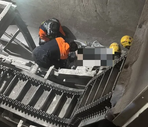台南工廠出人命!員工撿器材捲入輸送帶 同事拉不住被輾死