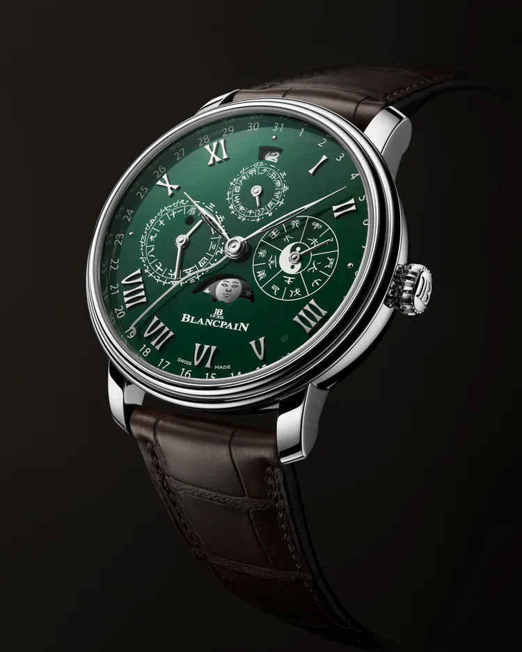 寶珀Villeret中華年曆腕錶蛇年，45.2mm，鉑金錶殼，綠色大明火琺琅錶盤，短吻鱷魚皮錶帶，3638自動上鍊機芯，動力儲存7日，防水深度30米，全球限量50只，283萬1000元。品牌提供