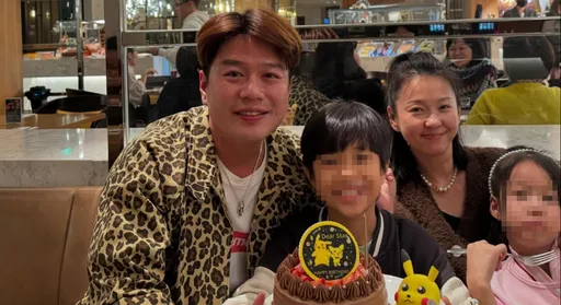 屢傳婚變各玩各的?李易才剛接機曬愛 六月送禮甜喊:最棒老公