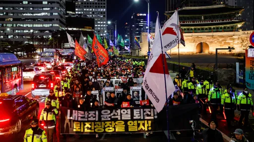 韩国戒严余波未平 国会弹劾监察院长及3检察官