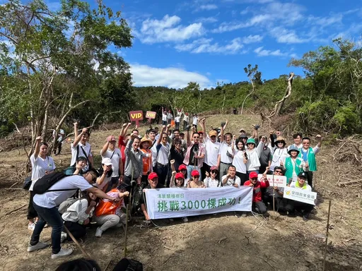清景麟種樹累積已逾1.1萬株 偏鄉照顧弱勢發近1600萬獎學金