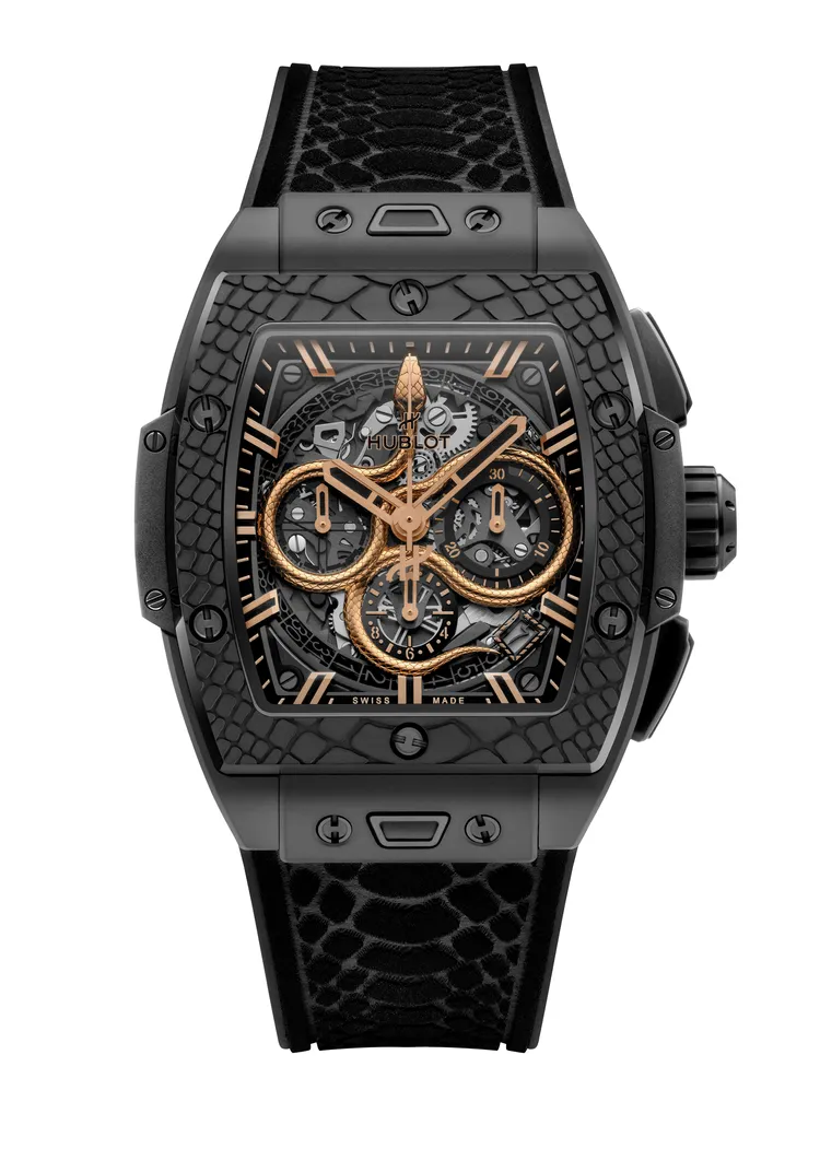 HUBLOT Spirit of  Big Bang金蛇限量腕錶，42mm，超微噴砂處理拋光陶瓷錶殼，多層次3D效果錶盤，黑色橡膠錶帶飾有蛇鱗質感，HUB4700自動上鍊機芯，動力儲存50小時，防水深度100米，限量88只，108萬3000元。品牌提供