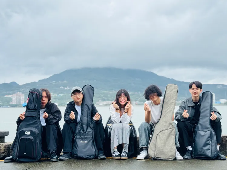 淡水古蹟博物館品牌活動「光映淡水」12/21、12/22舉辦「耶誕市集音樂會」，將有來自全國16間高中、大學生社團輪番演出，推薦有興趣的人把握機會前來。館方提供