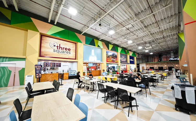 美食廣場部分，裡頭有超過半數品牌販售日系美食。田欣雲攝影