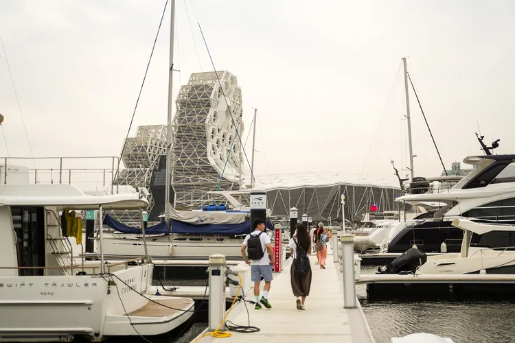 亞果在高雄打造愛河灣遊艇碼頭。田欣雲攝影
