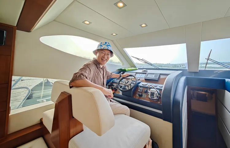 58呎歐風豪華遊艇「艾菈號」。田欣雲攝影