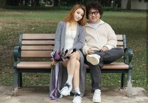 納豆開心宣布「結婚成功」 向依依高喊「老婆,請多多指教」