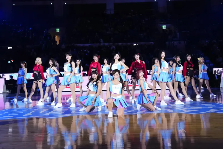 富邦勇士昨共有7名韓國啦啦隊上場，破了台籃紀錄。  富邦勇士提供