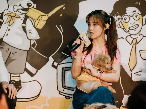 李佳歡愛犬小熊已15歲高齡，還特別寫歌贈愛犬。圖／臺北流行音樂中心提供