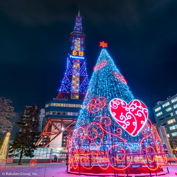 北海道札幌「札幌白色燈樹節」結合北海道純白雪景與精緻燈光設計，為旅客帶來冬日浪漫的視覺享受。業者提供