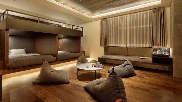 北海道札幌「札幌 41 Pieces」以簡約的現代美學風格客房聞名，為旅客提供既方便又舒適的住宿選擇。業者提供