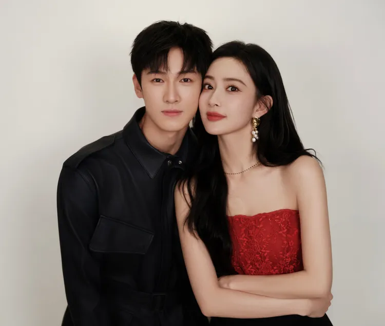 《九重紫》在騰訊視頻站內熱度破3萬，發出李昀銳（左）、孟子義貼臉照福利。翻攝九重紫官方微博