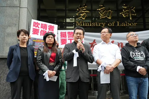 民眾黨赴勞動部抗議「拒絕官僚殺人」 號召藍綠周六上街反霸凌