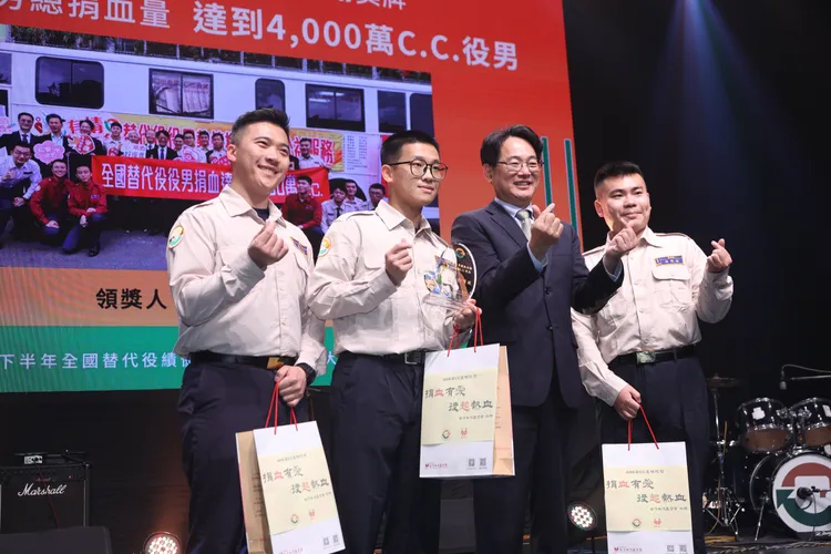 除舉辦表揚大會也揭露公益捐血已達4000萬CC。記者彭欣偉攝